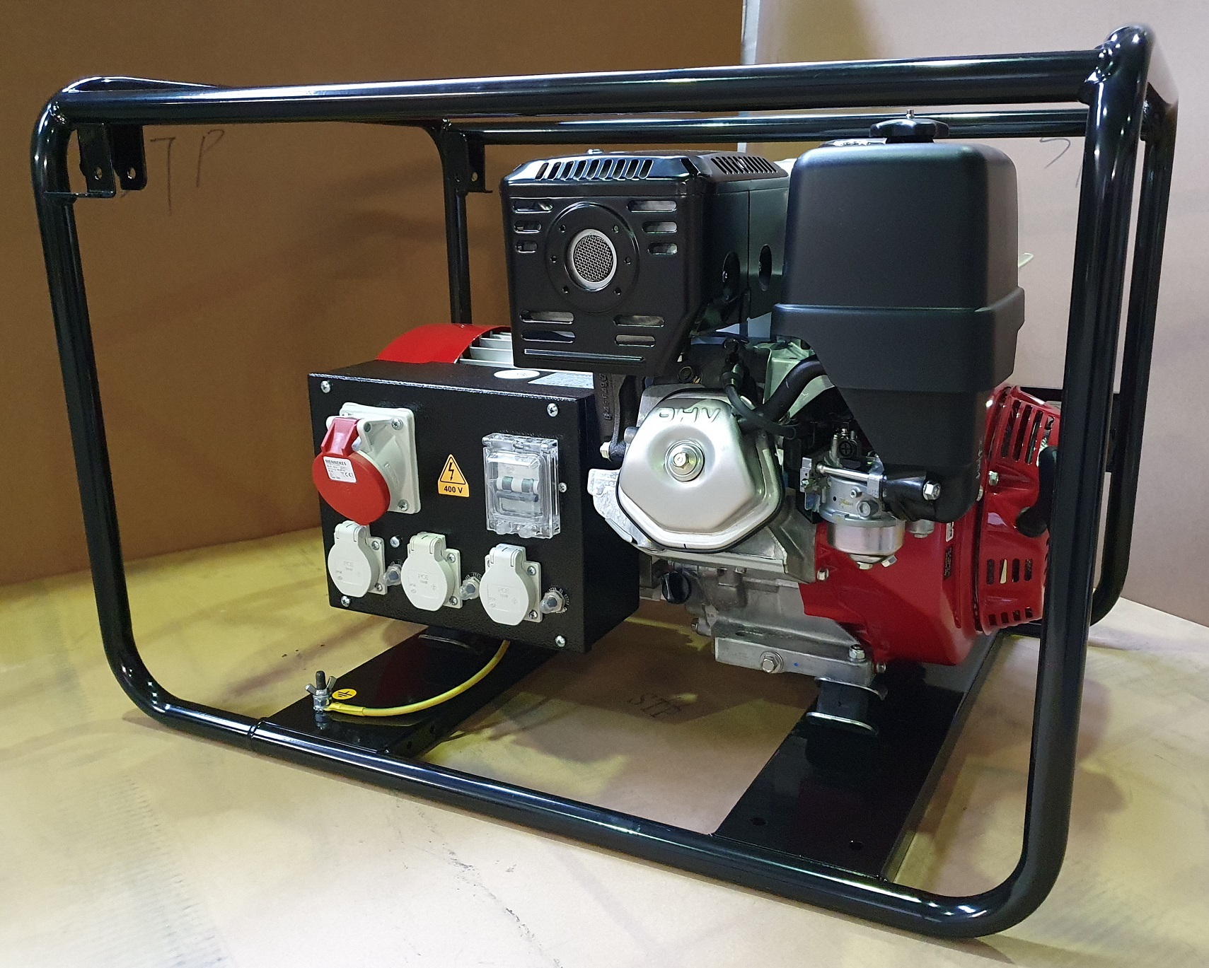 HONDA - Rámová profesionální elektrocentrála ECT 7000GP AVR