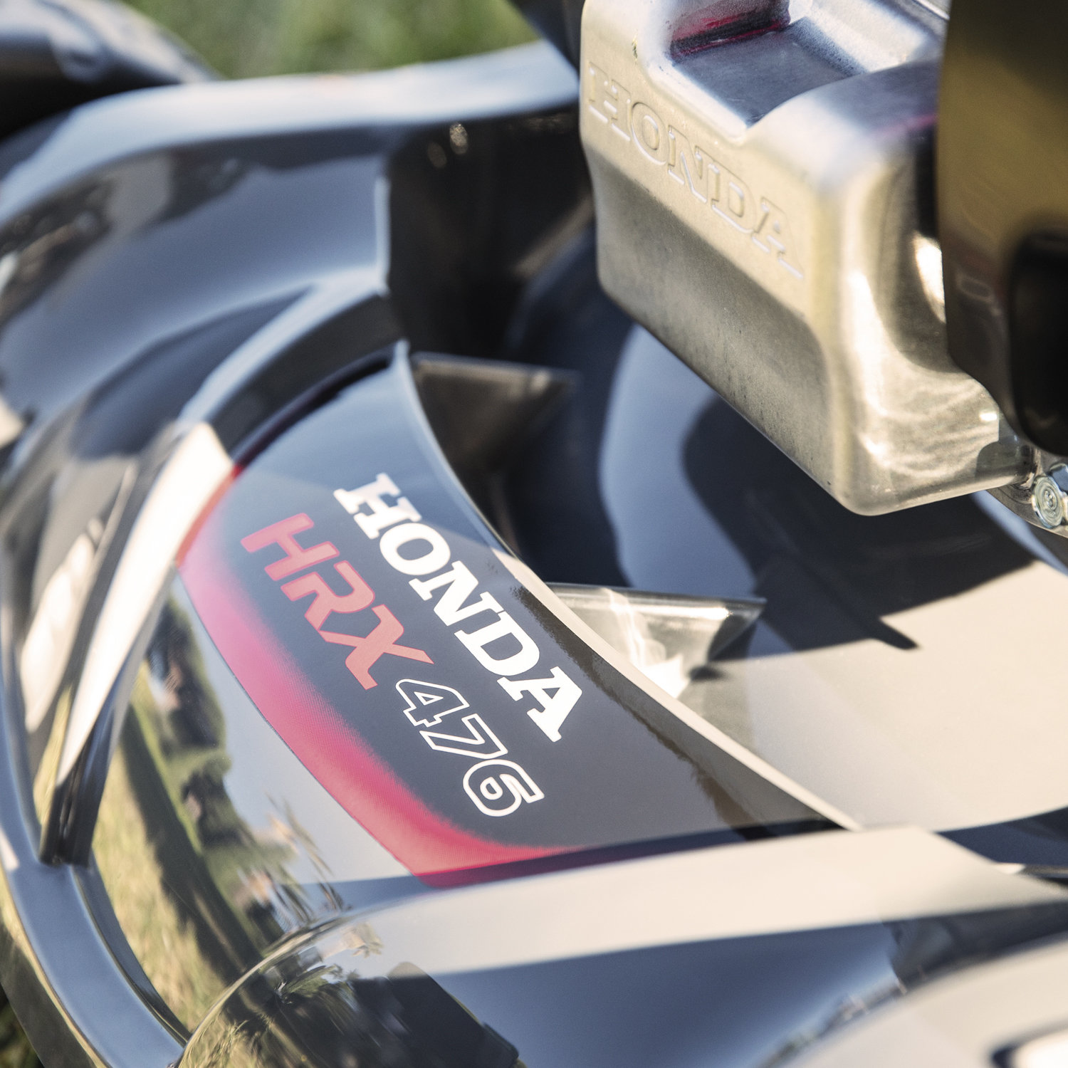 HONDA - Motorová sekačka HRX 476 HY se záběrem 47 cm