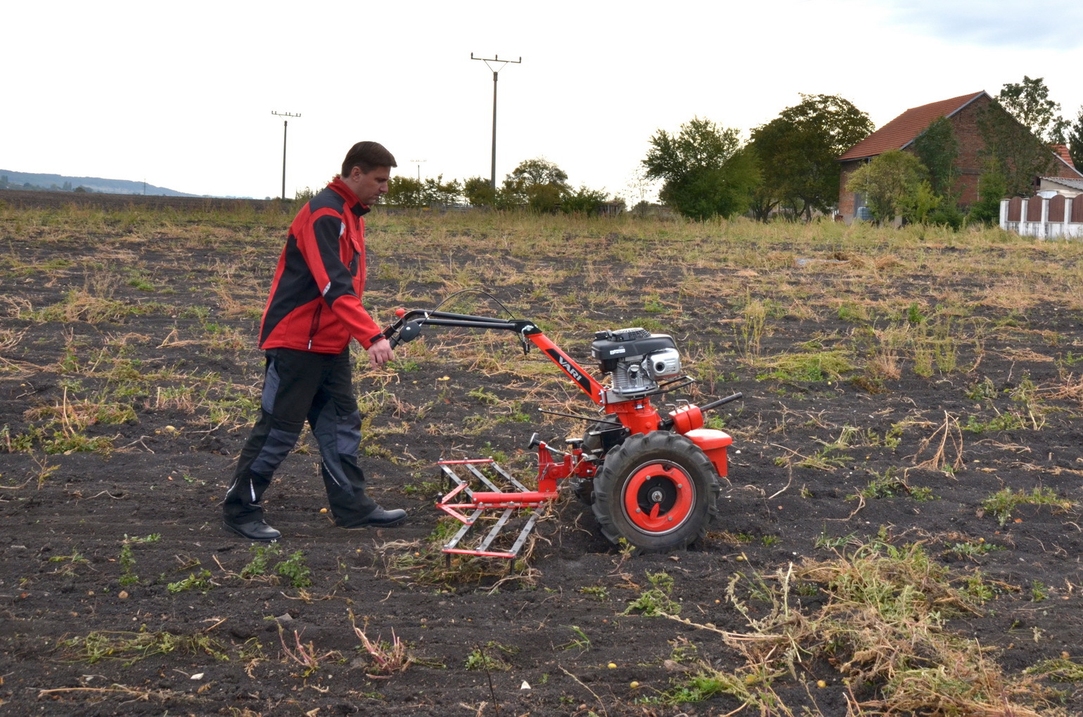 VARI - Brány hřebové BH-138
