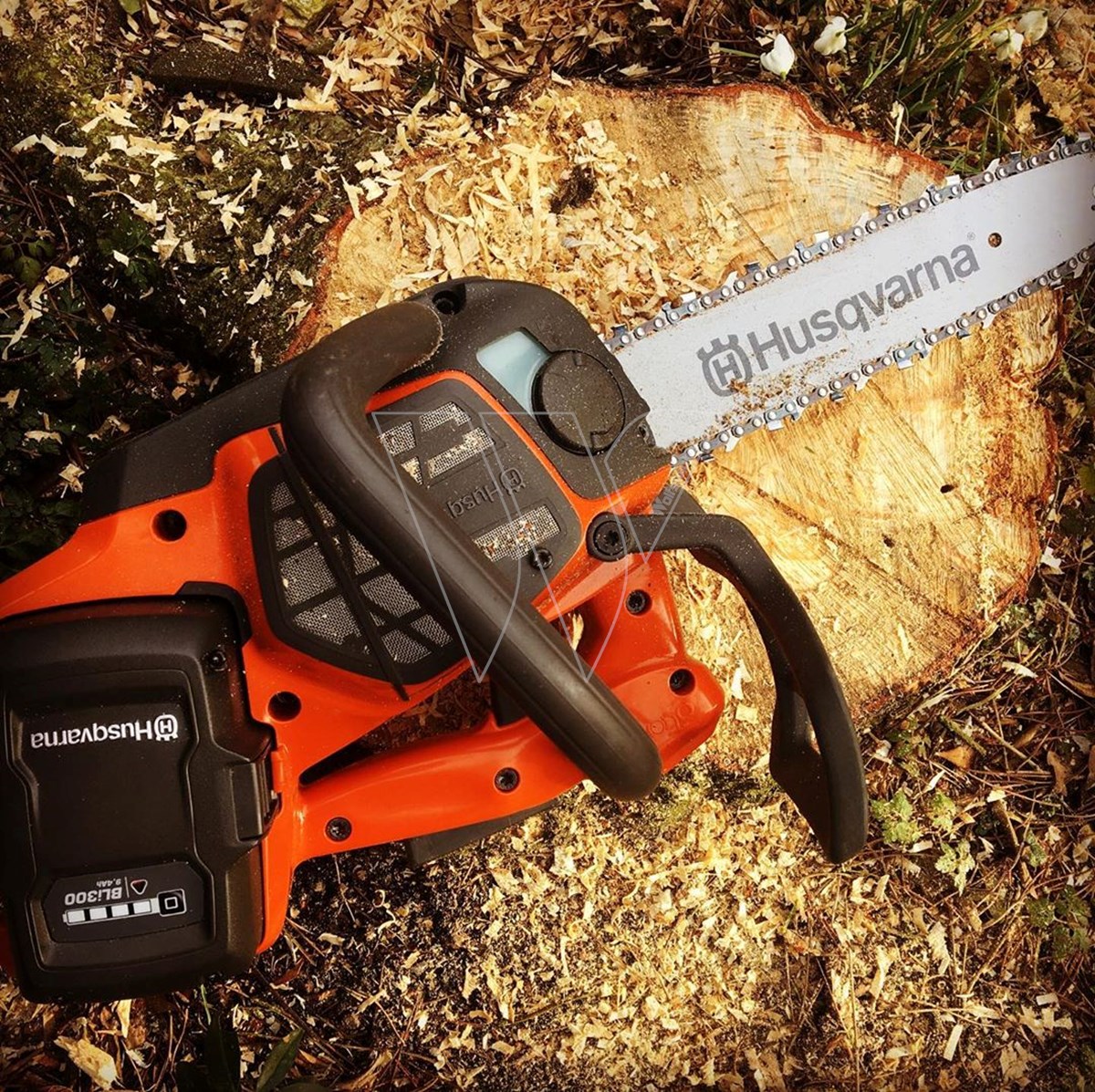 Husqvarna - Aku pila  T540i XP (bez baterie a nabíječky)