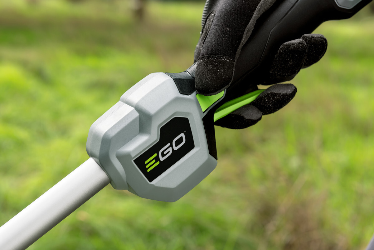 EGO - AKU strunový travní vyžínač ST1510E (bez baterie a nabíječky)