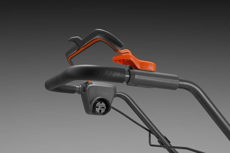 Husqvarna - Elektrická sekačka LC 141C