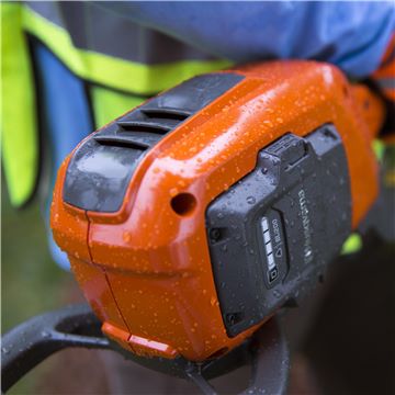 Husqvarna - Řetězová pila 530iPT5 (bez baterie a nabíječky)