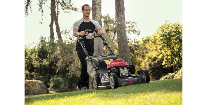 HONDA - Motorová sekačka HRX 537 VY se záběrem 53 cm